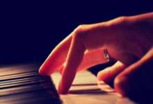 林诗栋,稳!晋级WTT重庆冠军赛男单四强央视新闻客户端.